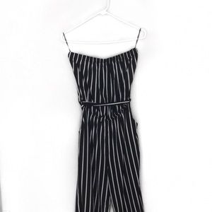 Sold‼️Belted striped jumpsuit